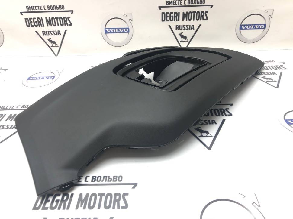 Накладка левая текстурная переднего бампера \\ VOLVO XC70 II \\ VOLVO Original 31378965