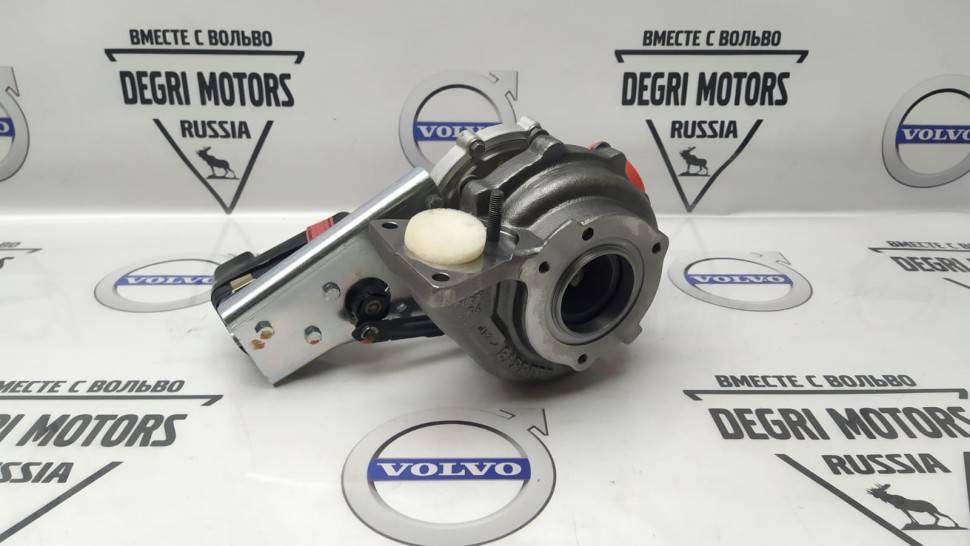 Турбокомпрессор турбина D5244T Volvo S60, V70 II, XC70, XC90 \\ VOLVO Original 36001171