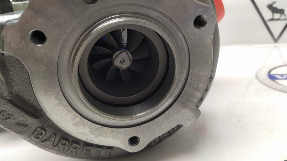 Турбокомпрессор турбина D5244T Volvo S60, V70 II, XC70, XC90 \\ VOLVO Original 36001171