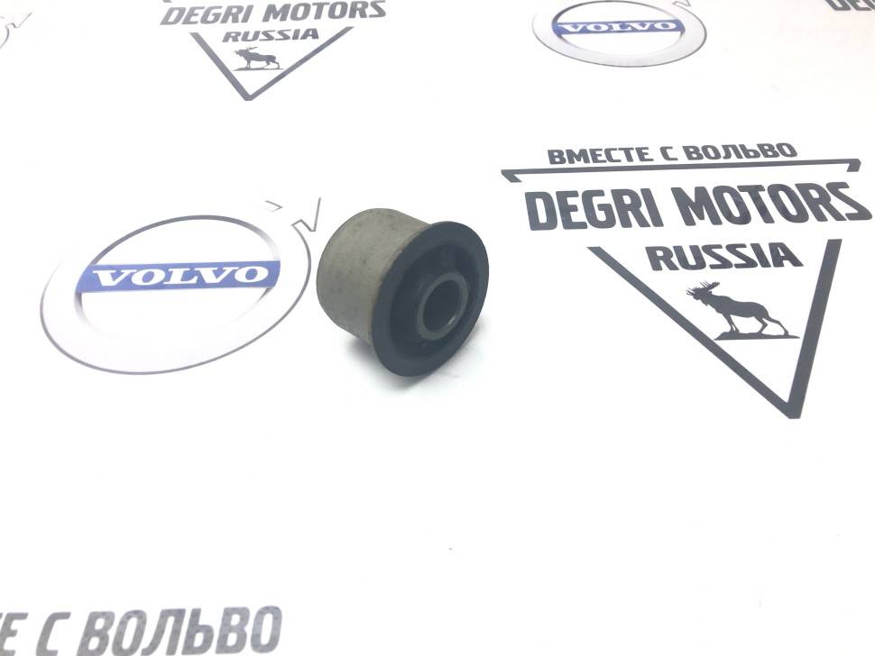 Сайлентблок верхнего рычага задней подвески Volvo S60, S80, V70 II, XC70, XC90 \\ LEMFORDER 29506 01