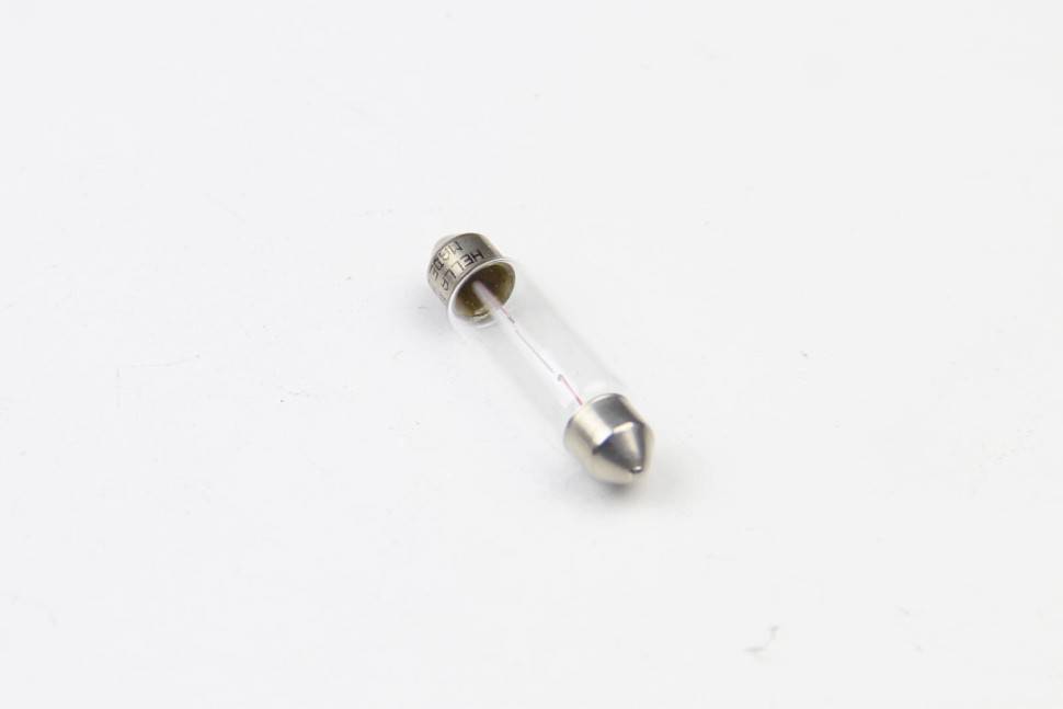Лампа накаливания, 43mm. 12V 10W SV 8,58 \\ HELLA 8GM 002 091-131