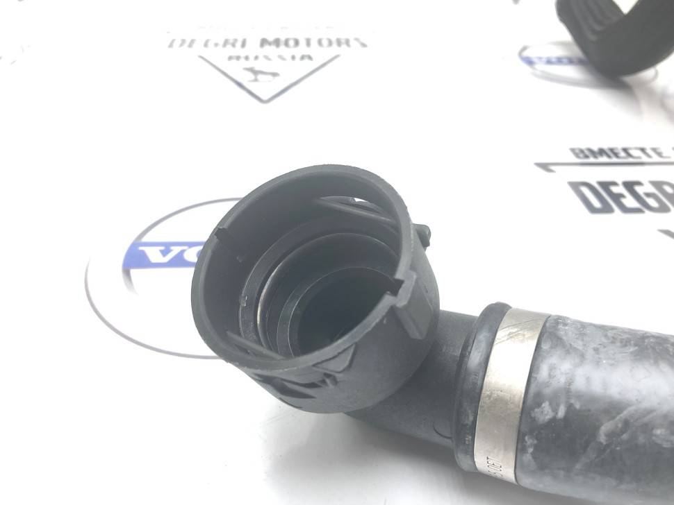 Патрубок радиатора охлаждения верхний VOLVO S60 II, S80 II, XC60 \\ GATES 05-3431