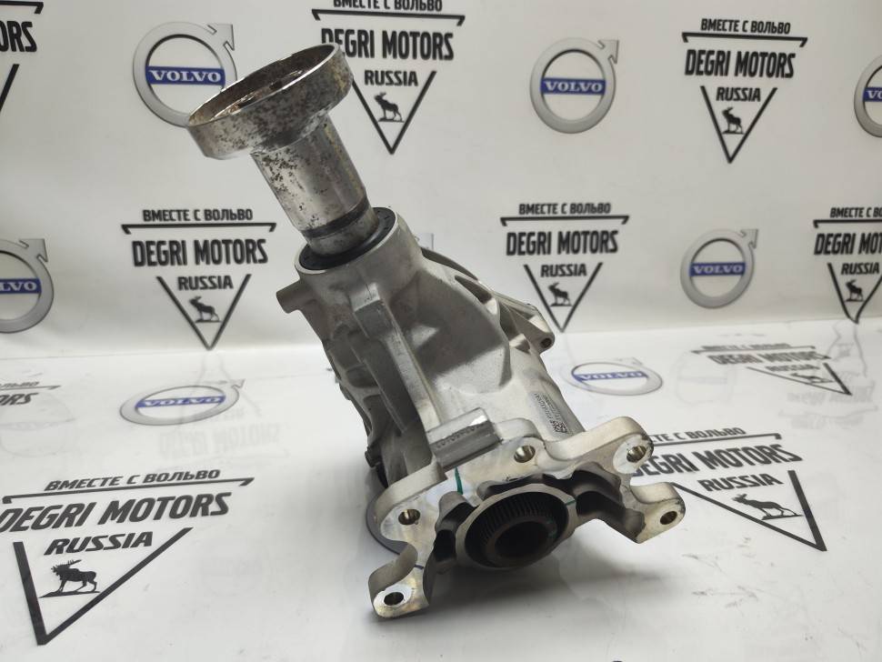Угловая передача Volvo XC60 II, XC90 II \\ VOLVO Original UC36010506