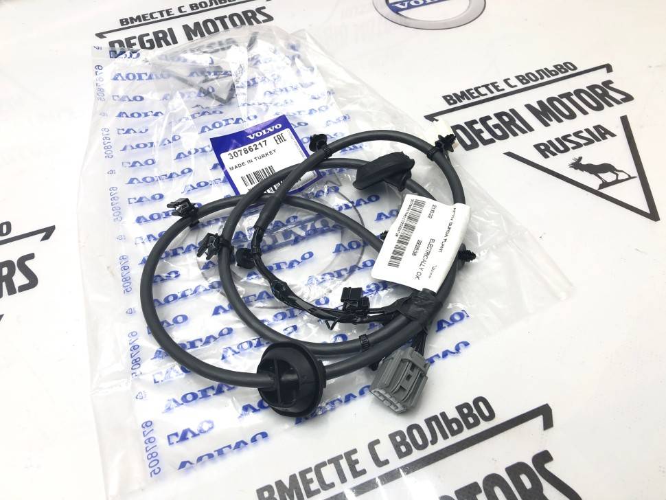 Жгут проводов крышки багажника Volvo S80 II \\ VOLVO Original 30786217