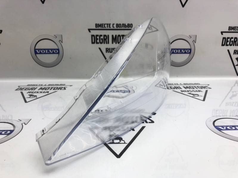 Стекло для левой фары VOLVO XC60 \\ 09-13 \\ SWParts SW31420679