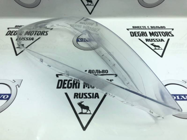 Стекло для левой фары VOLVO XC60 \\ 09-13 \\ SWParts SW31420679