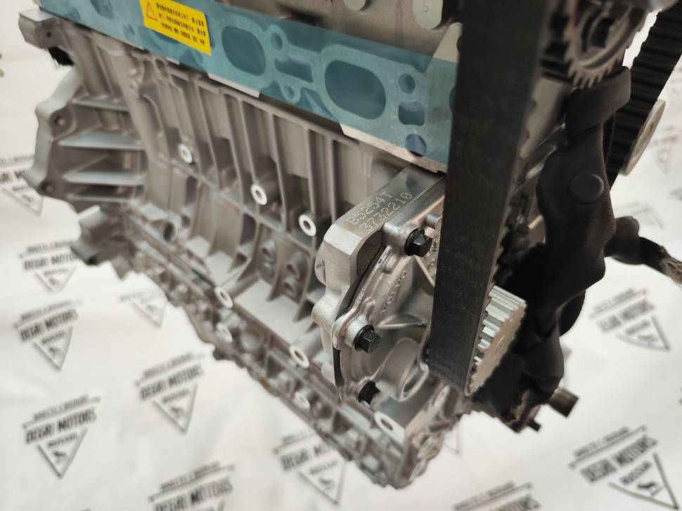 Двигатель в сборе без навесного Volvo b5254t2 XC90 XC70 S60 S80 V70 \\ SW Parts B5254T2
