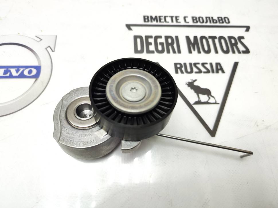 Натяжитель ремня навесного оборудования Volvo S60 II, S80 II, XC70 II, XC60, XC90 \\ B6234S \\ LAND ROVER LR004667