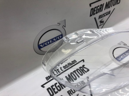Стекло для правой фары VOLVO XC60 \\ 09-13 \\ SWParts SW31420680