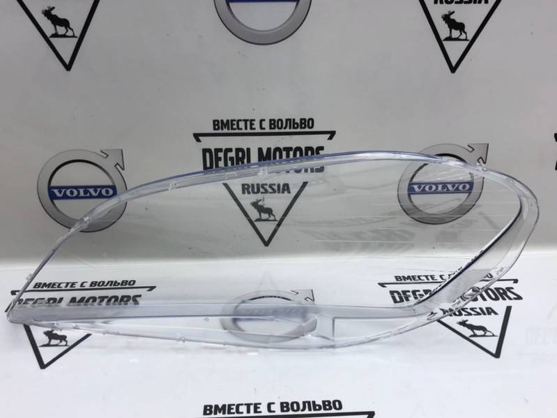 Стекло для правой фары VOLVO XC60 \\ 09-13 \\ SWParts SW31420680