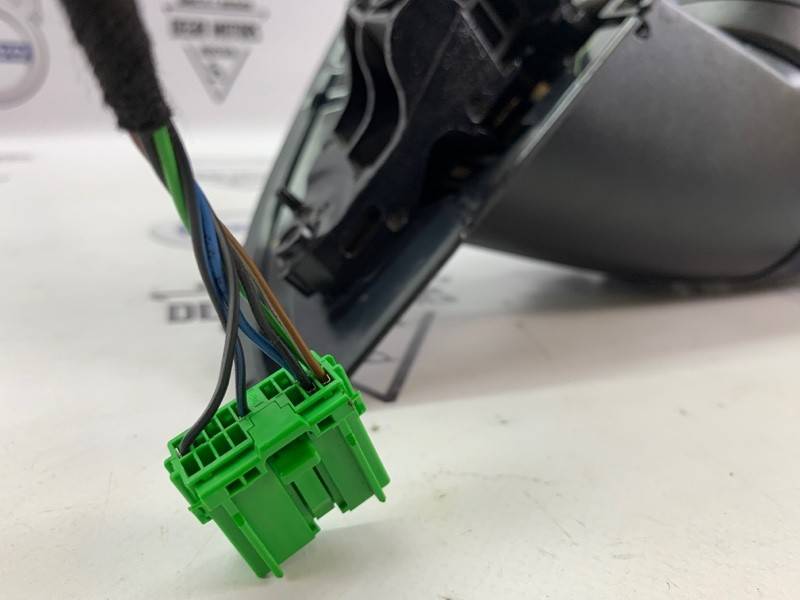 Корпус зеркала заднего вида правого Вольво S60 II \\ VOLVO (Original) 31402631