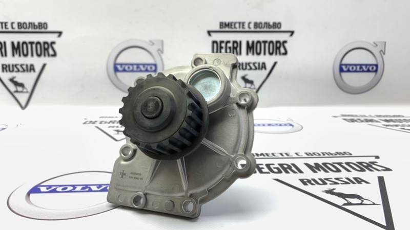 Насос охлаждающей жидкости Volvo S40 II, S60 II, S80 II, XC70, XC90 \\ INA 538 0043 10