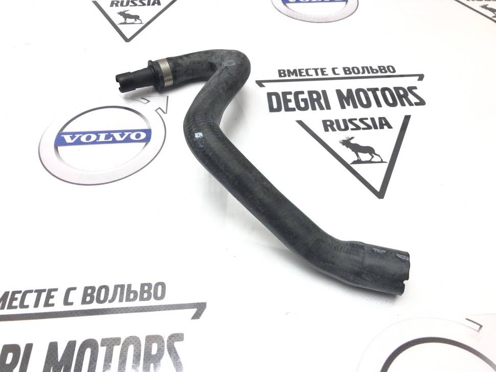 Патрубок системы охлаждения B6324S VOLVO S80 II, XC60, XC70 II, XC90 \\ VOLVO Original 30774512