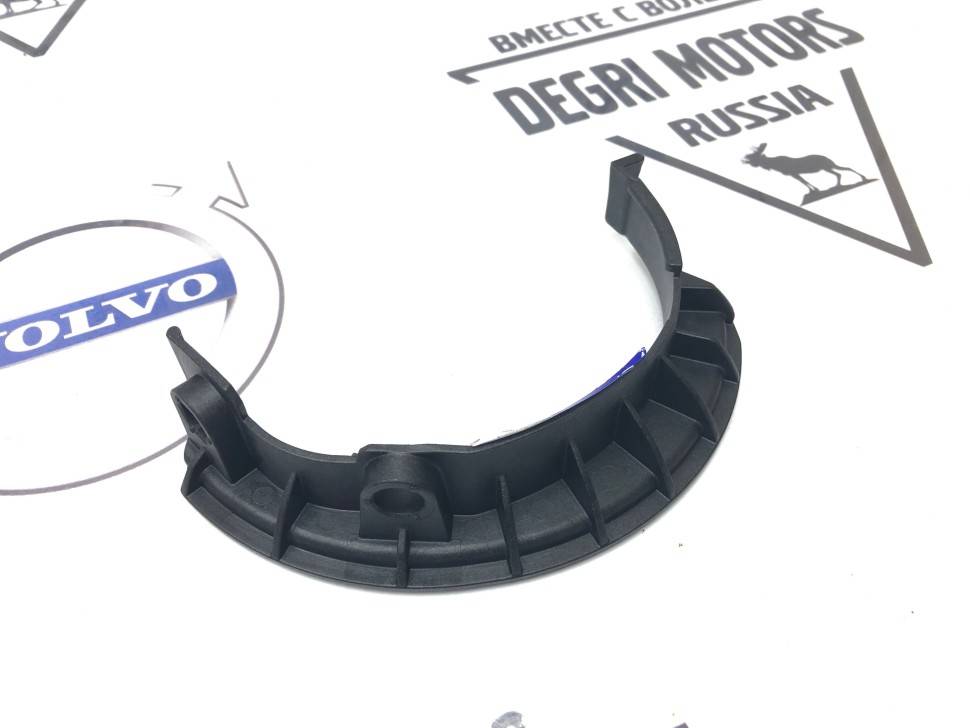 Нижняя крышка ремня ГРМ VOLVO S60 II, S80 II, XC60, XC70 II, XC90 \\ D5244Txx \\ VOLVO Original 30731907