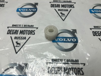 Втулка кулисы мкпп C70, S60, S70, V70, V70XC \\ VOLVO Original 9183908