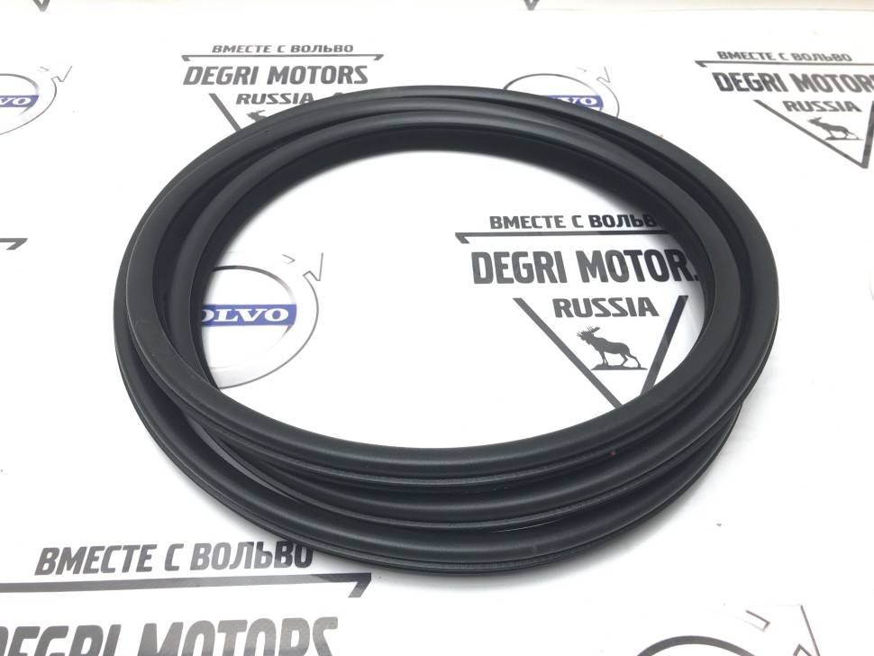 Уплотнитель проёма пер. двери \\ VOLVO 30779419
