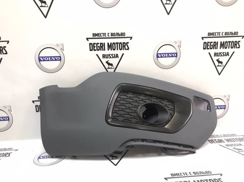 Накладка правая переднего бампера в грунте, под покраску VOLVO XC70 II \\ SWParts SW31378966G