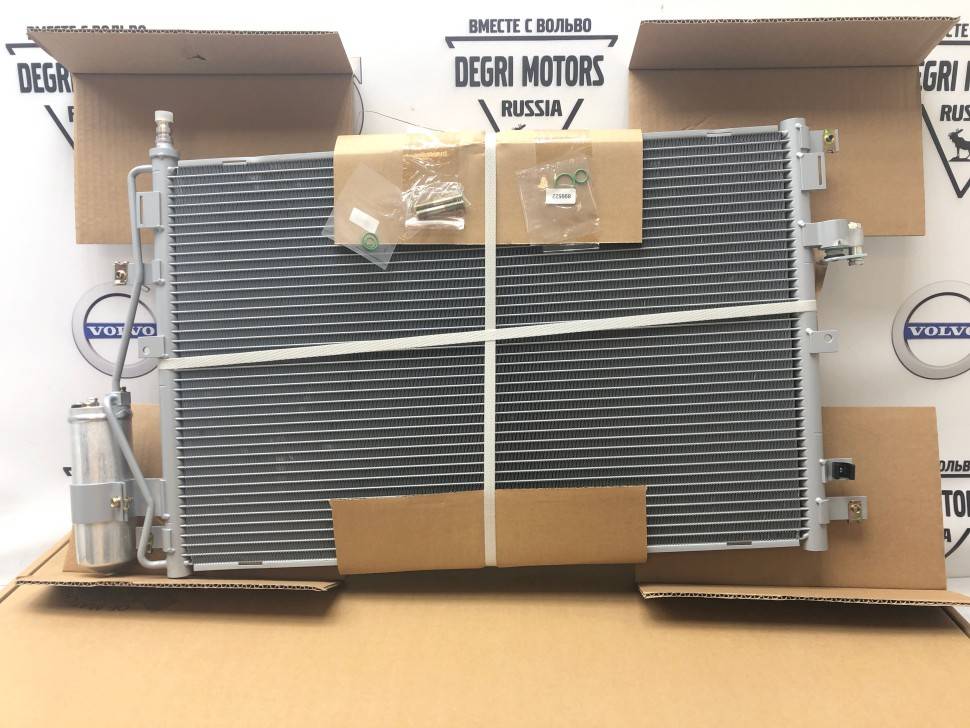 Радиатор кондиционера с осушителем \\ VOLVO XC90 \\ 2002-2007 \\ NISSENS (Дания) 94937