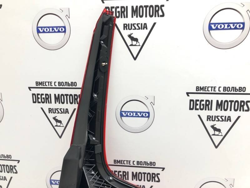 Фонарь задний левый Volvo XC60 II \\ VOLVO Original 31689689