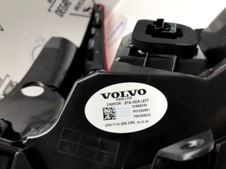 Фонарь задний левый Volvo XC60 II \\ VOLVO Original 31689689