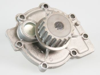 Насос системы охлаждения - помпа \\ Volvo C70, S40 II, S60 II, S60, V70, S80 II, S80, V70 III, XC70, XC90, 850, 900, C30 \\ VOLVO Original 30751700