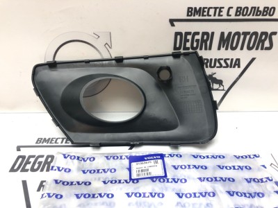 Накладка птф правой XC70 \\ 2013-2016 \\ Volvo Original 31353575