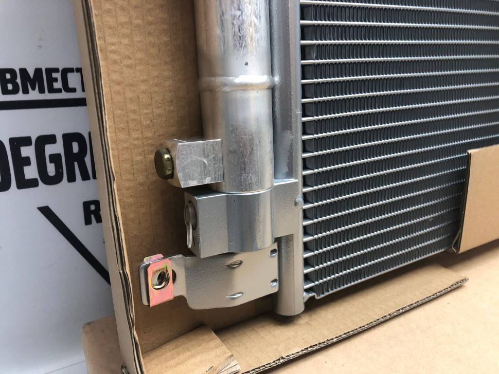 Радиатор кондиционера с осушителем, конденсор VOLVO XC90 \\ с 2007 года \\ Miles ACCB054