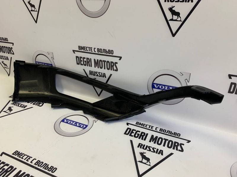 Накладка противотуманной фары левая Volvo XC90 II \\ 2016-2019 \\ SWParts SW39829880