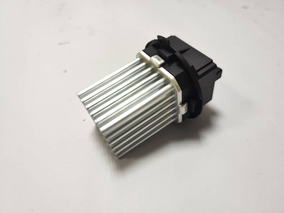 Резистор печки Вольво S60 II, S80 II, XC70 II, XC60 \\ SW-Parts SW30767040