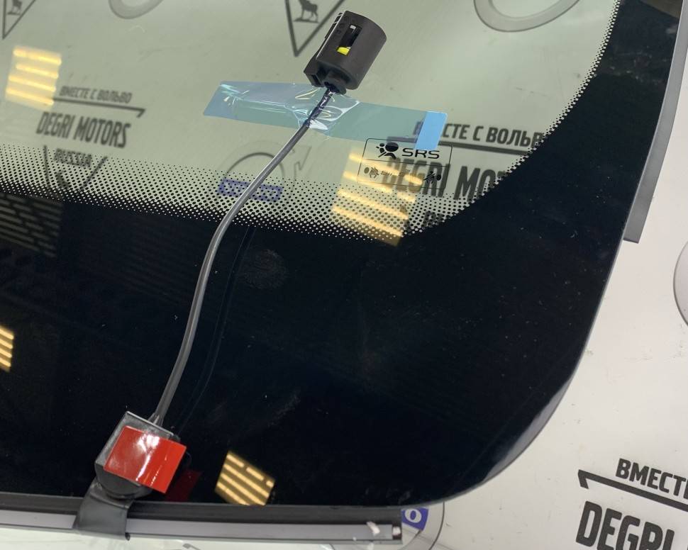 Стекло лобовое с установочным к-том VOLVO XC90 II NEW \\ VOLVO Original 32244984