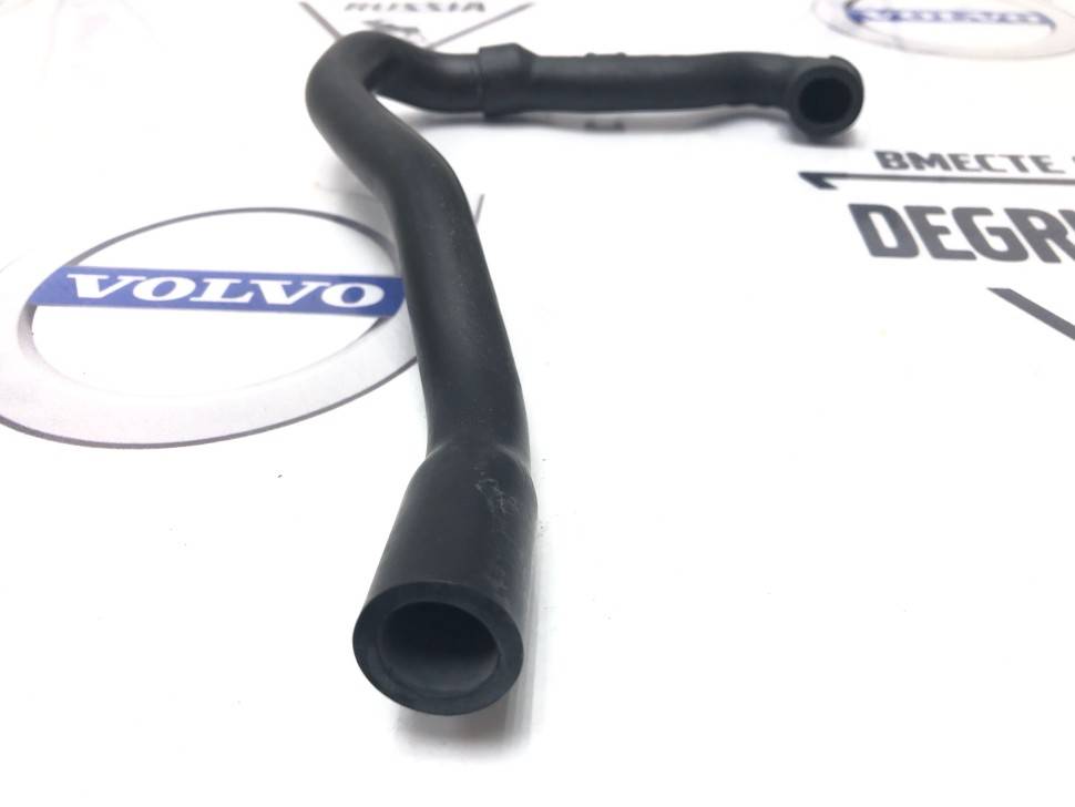 Патрубок вентиляции картера верхний S40 II, S60, V70 II, S80 \\ GATES EMH543