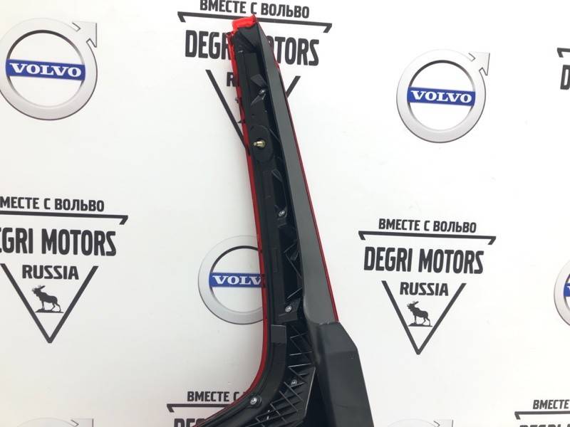 Фонарь задний правый Volvo Xc60 II \\ VOLVO Original 31689690