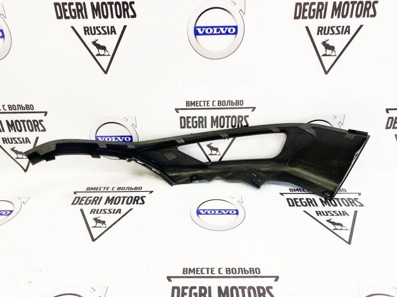 Накладка противотуманной фары правая Volvo XC90 II \\ 2016-2019 \\ SWParts SW39829896