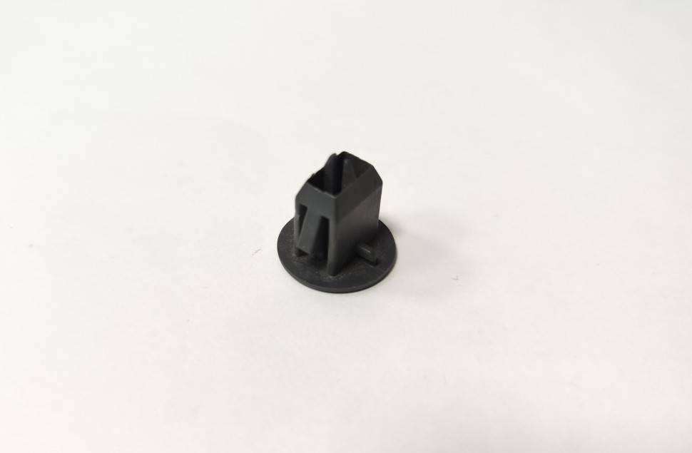 Клипса крышки багажника Volvo S60 (-2009) \\ VOLVO Original 8641866