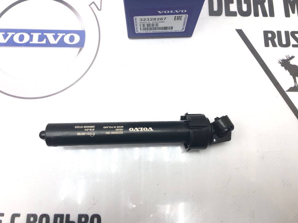 Форсунка омывателя фары правой Volvo XC60 II \\ VOLVO Original 32328267