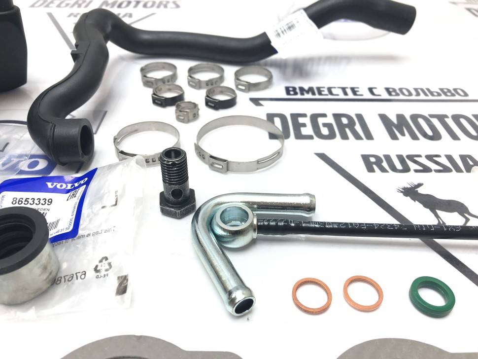 Комплект для ремонта вентиляции картера 2.5 литра Вольво XC90 \\ бензин \\ VOLVO Original