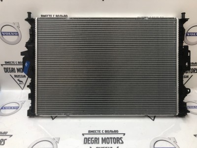 Радиатор охлаждения двигателя VOLVO S60 II, S80 II, XC60, XC70 II \\ VOLVO Original 31368082