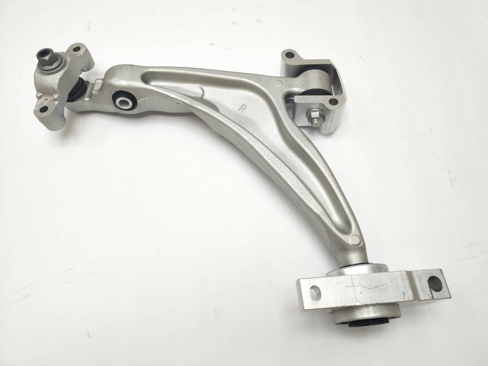 Рычаг передний правый XC60 II, XC90 II, V60CC, V90CC \\ нижний \\ SW-Parts SW32381881