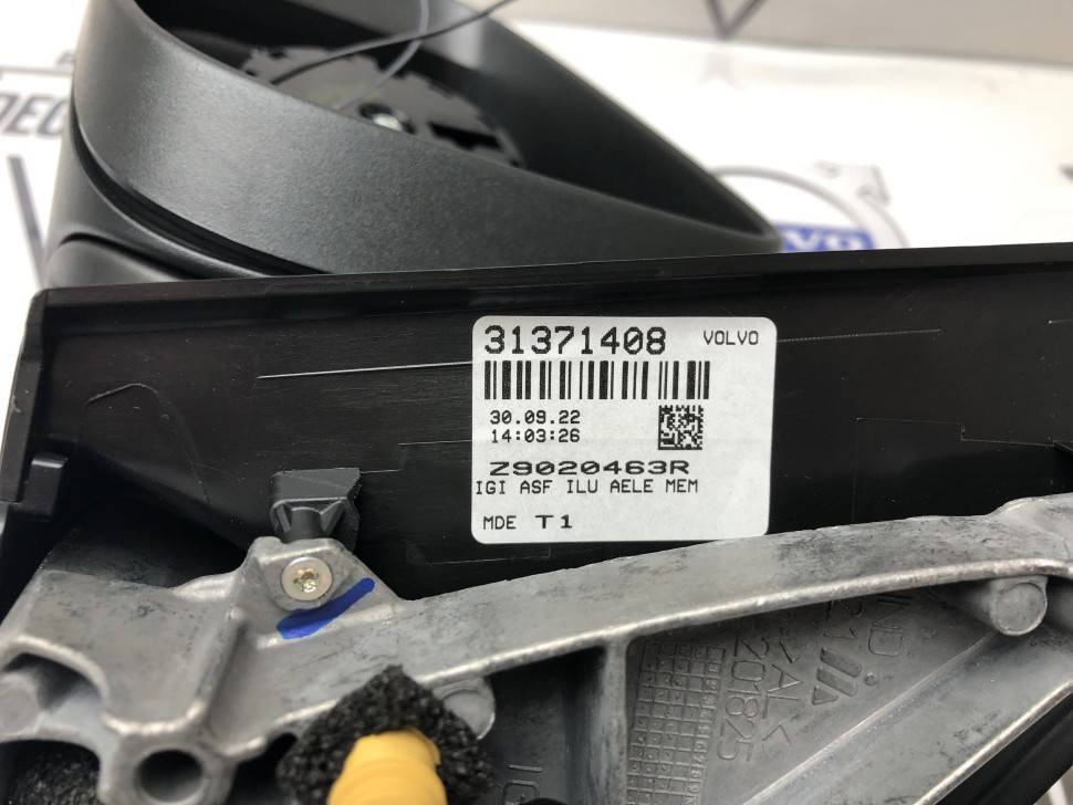 Зеркало заднего вида электрическое левое VOLVO XC60 \\ VOLVO Original 31371408
