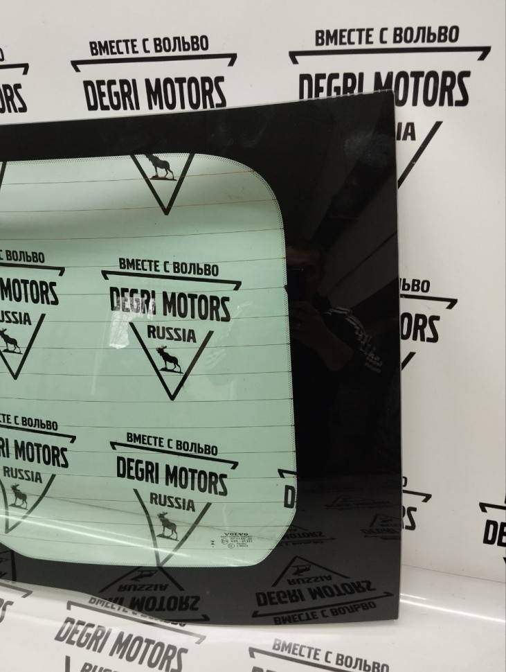 Стекло крышки багажника Вольво XC90 II \\ 2016- \\ VOLVO Original 32368720