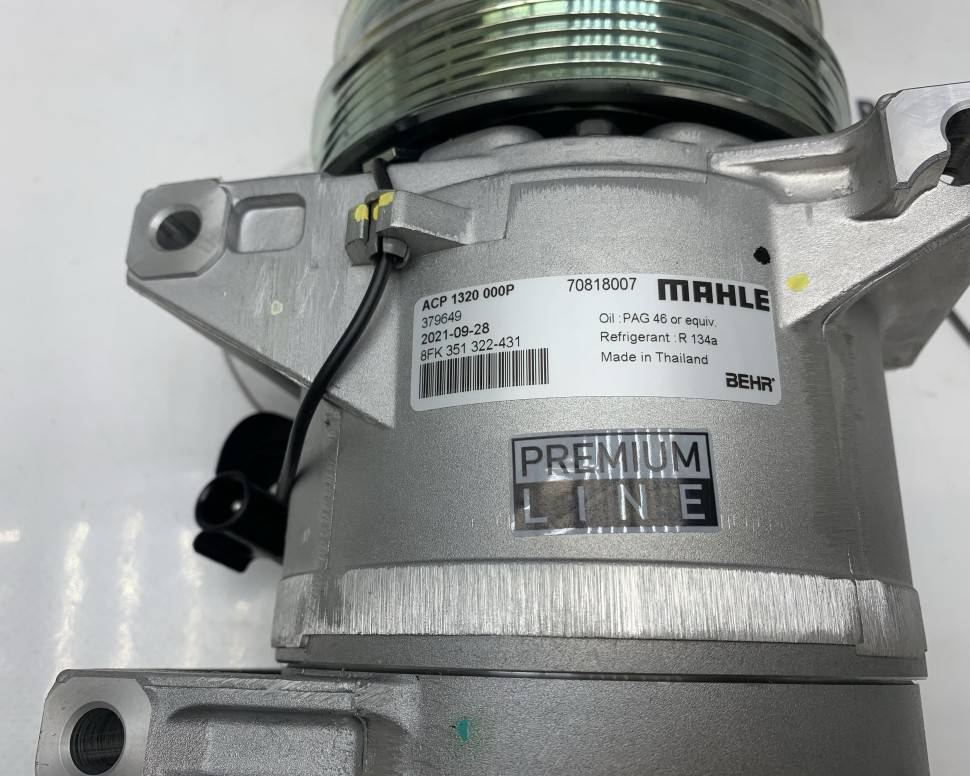 Компрессор кондиционера для Вольво C30, S40 II, V50 \\ BEHR-HELLA 8FK 351 322-431