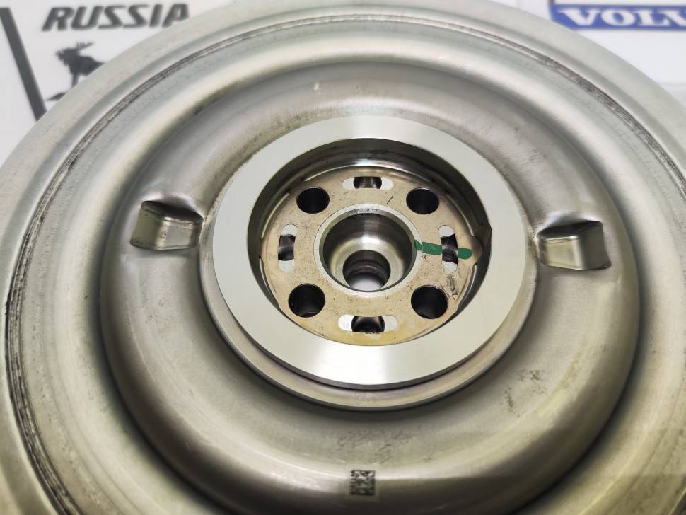 Шкив коленвала приводного ремня Вольво S90 II, XC60 II, XC90 II \\ VOLVO Original 31401195