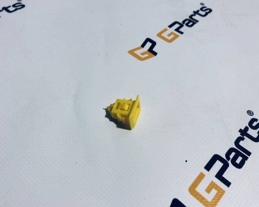 Зажим клипса порога VOLVO XC90 S80 II \\ GParts VO8620997