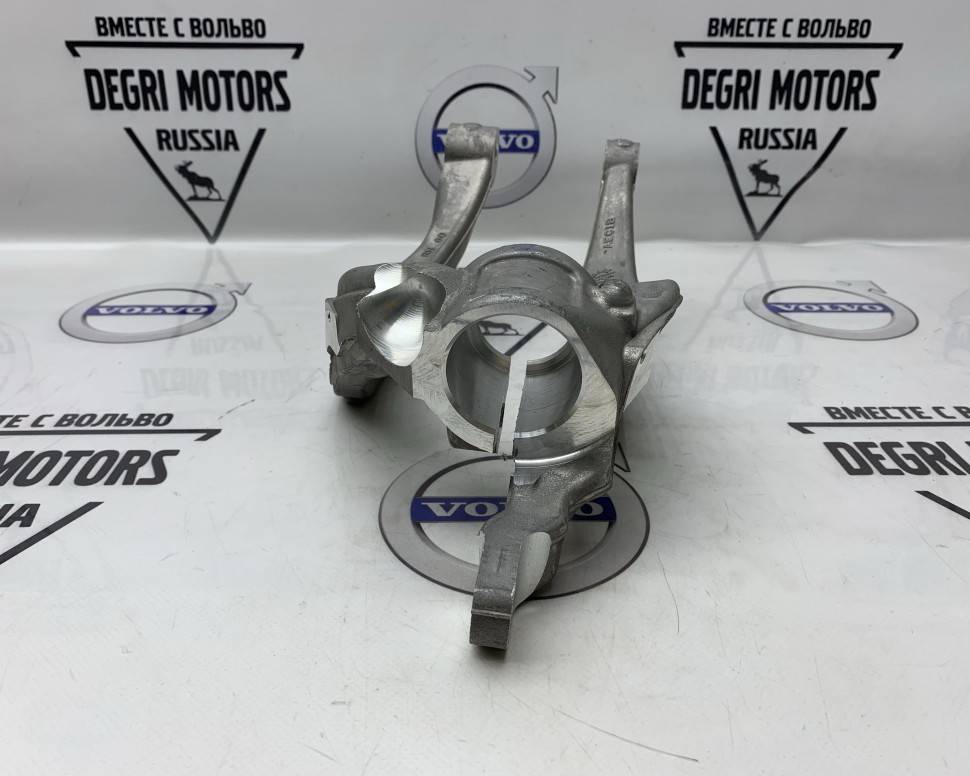 Рычаг передний правый &quot;вилка&quot; VOLVO V60 CC, V90 CC, XC60, XC90 \\ VOLVO Original 31681984