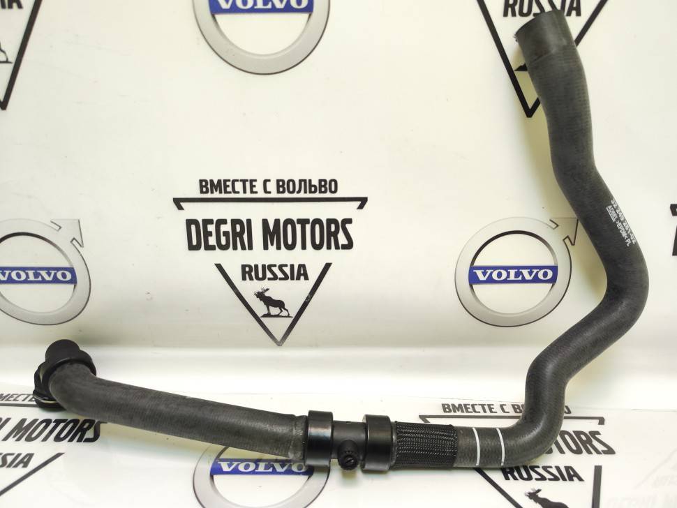 Шланг радиатора верхний Volvo S60 II, S80 II, XC60 \\ VOLVO Original 32249281