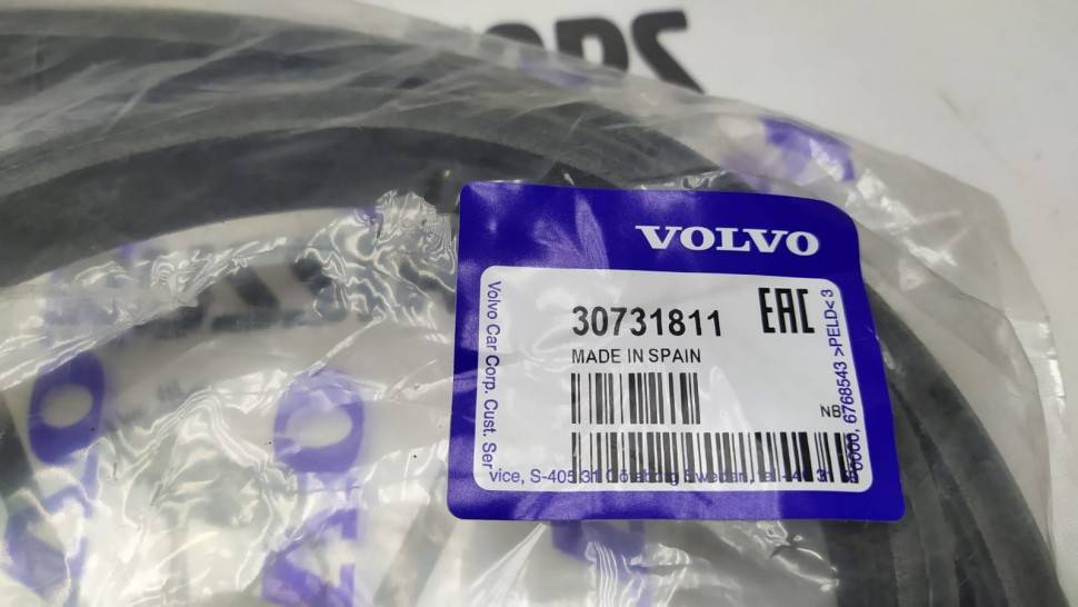 Ремень приводной навесного оборудования \\ VOLVO S60R, V70R, S80, XC90 \\ VOLVO Original 30731811