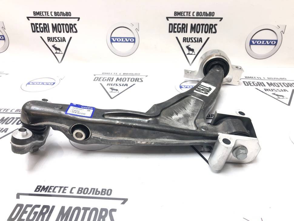 Рычаг передний правый нижний XC60 II, XC90 II, V60CC, V90CC \\ VOLVO Original 32381881