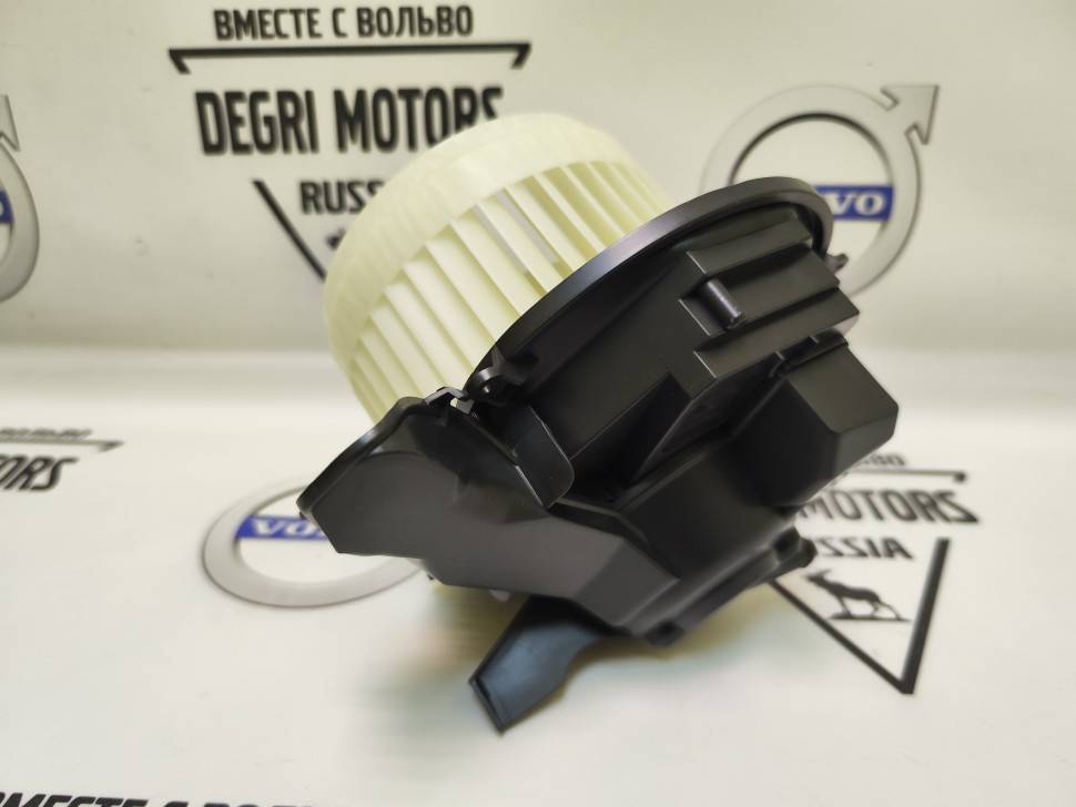 Мотор отопителя салона VOLVO S60, S80, XC70, XC90 \\ с крыльчаткой \\ GP VO9171479
