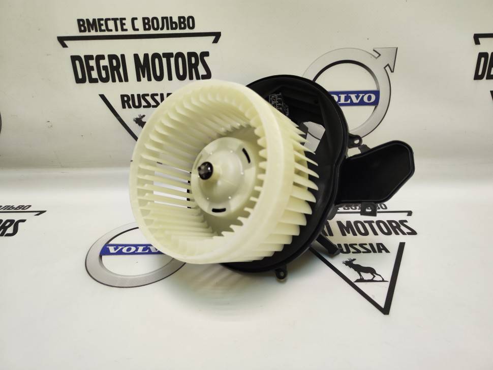 Мотор отопителя салона VOLVO S60, S80, XC70, XC90 \\ с крыльчаткой \\ GP VO9171479