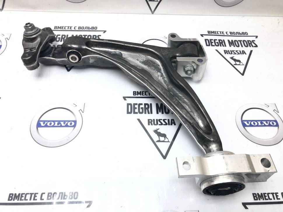 Рычаг передний правый нижний V60CC II, V90CC, XC60 II, XC90 II \\ VOLVO Original 32381881